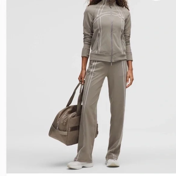 lululemon define jacket and pants - Picture 2 of 3